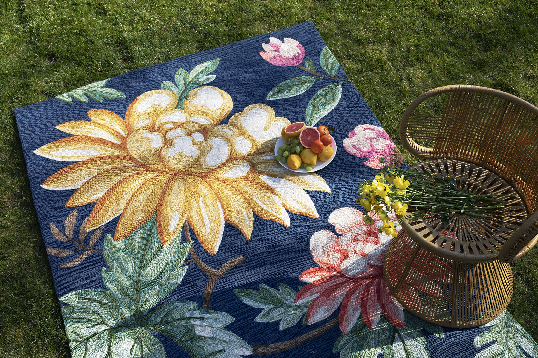 Garden Navy Outdoor Modern Hand Woven Rug