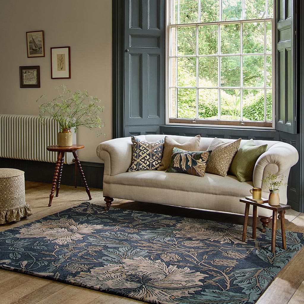 Honeysuckle & Tulip Rug | Size: 200 × 280 cm