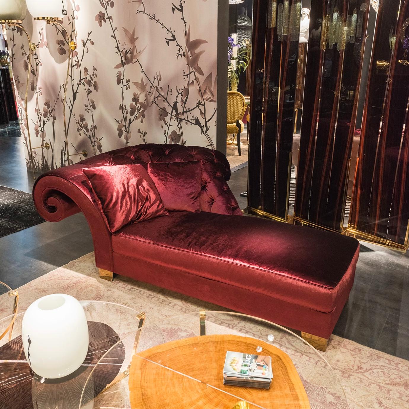 Versailles Upholstered Chaise Longue