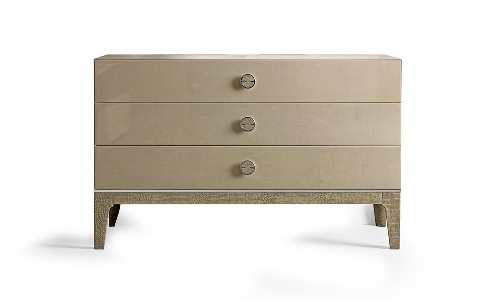 Dresser with 3 Drawers
