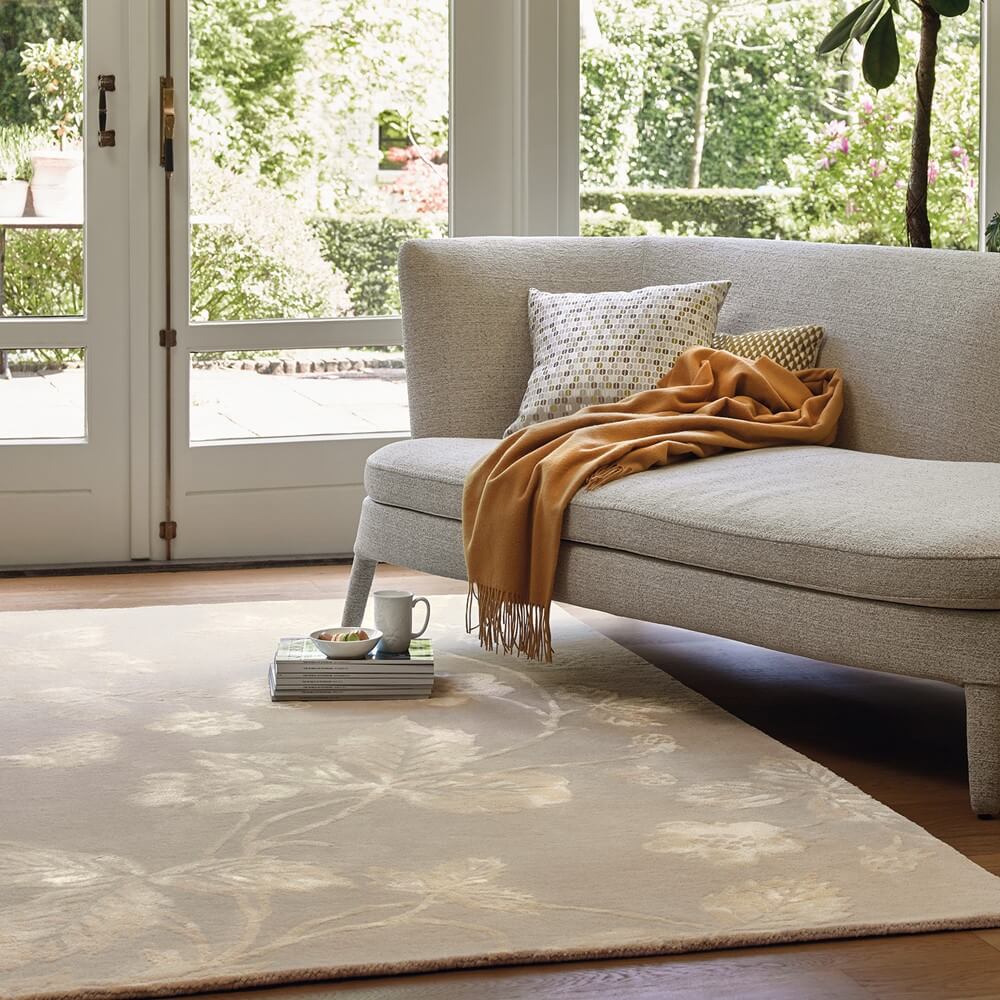 Wild Strawberry Beige Hand-Woven Rug | Size: 250 x 350 cm