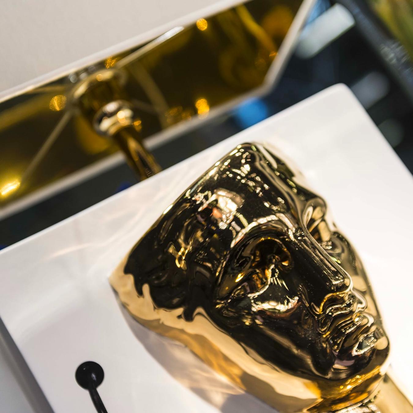 Luxe Artisan Table Lamp
