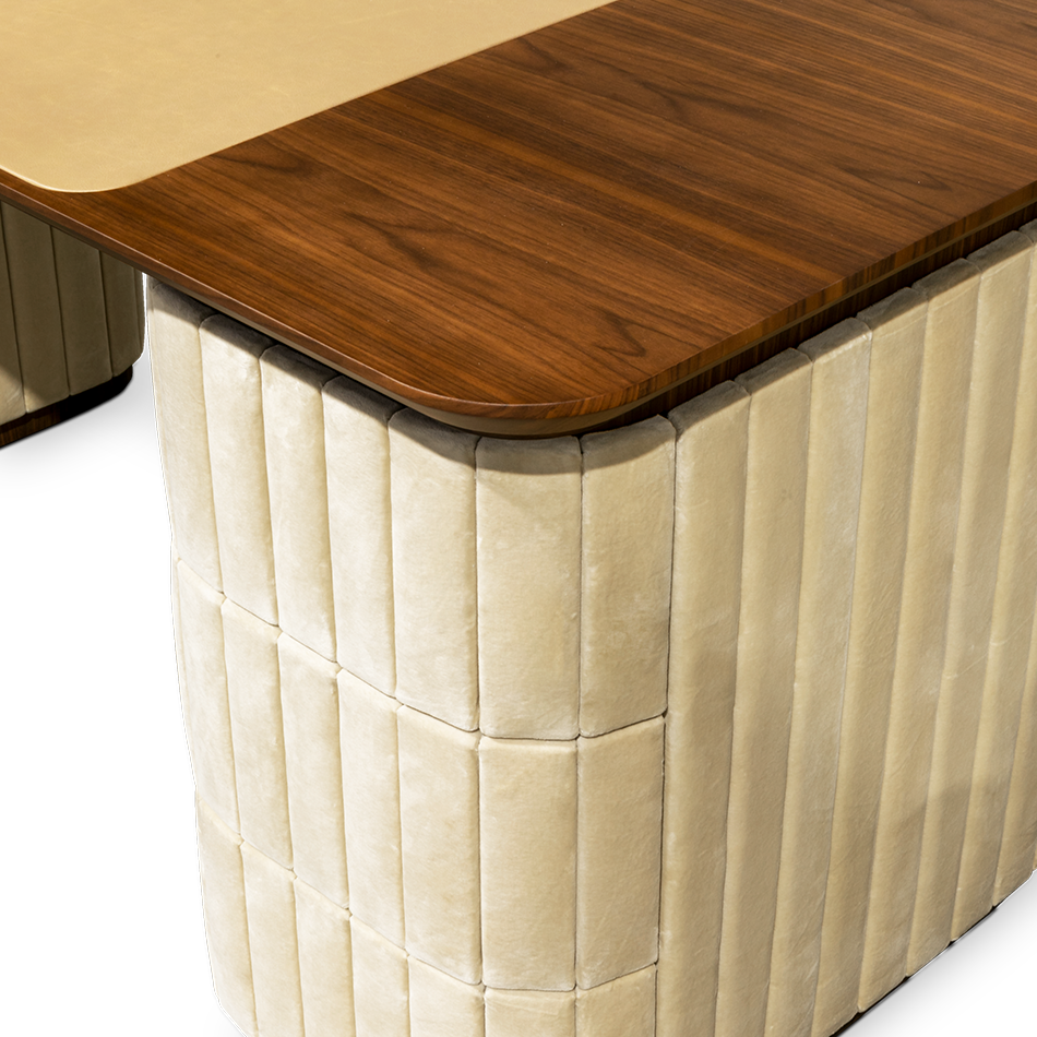Elton Desk