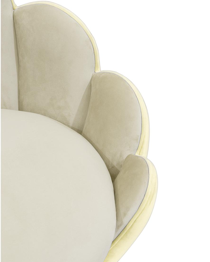Lotus Serenity Plush Relaxation Chair