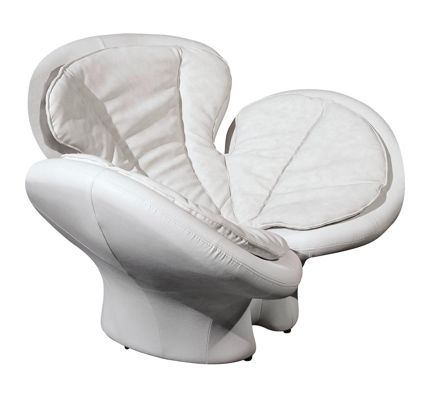 Pansé White Lounge Chair