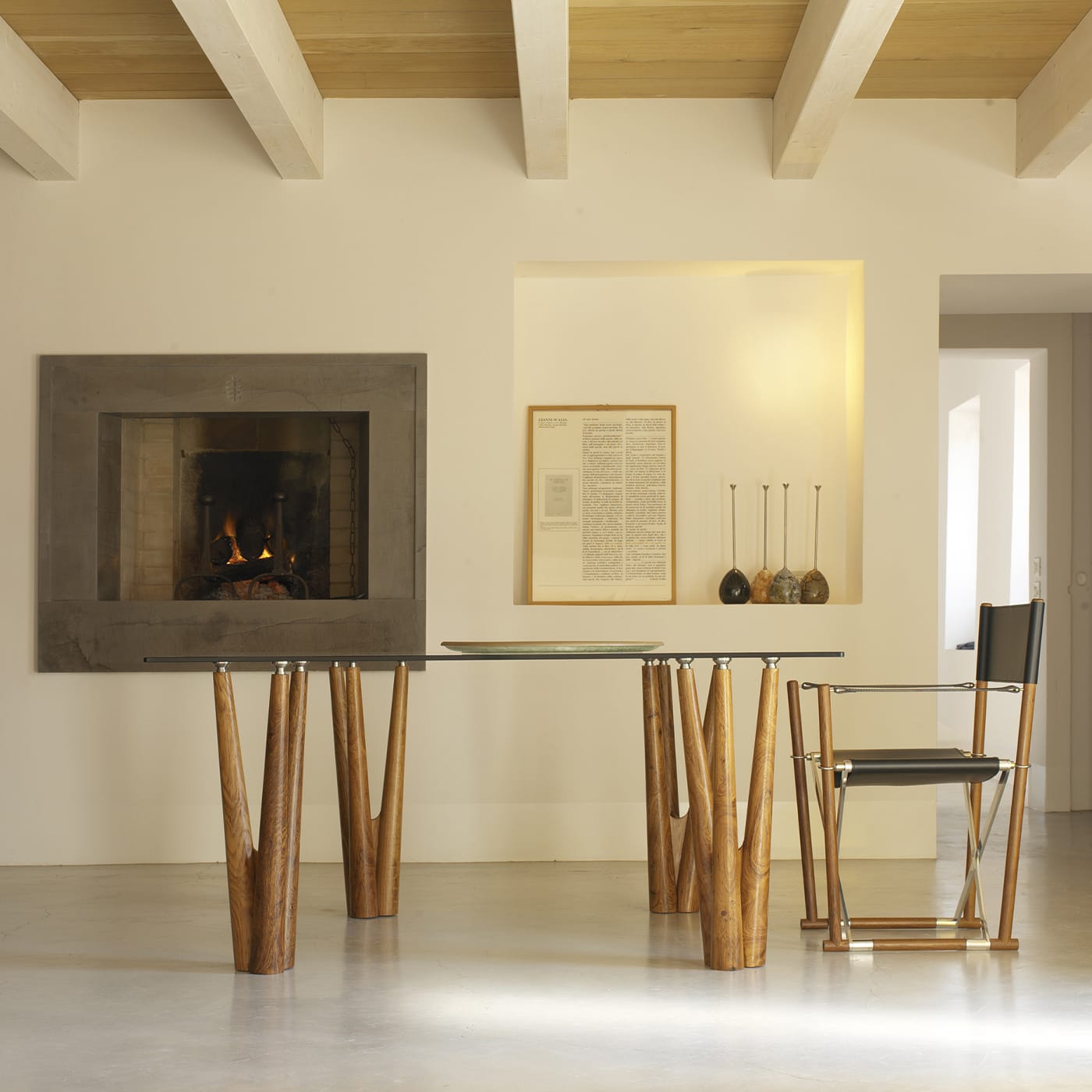Gaudì Crafted Round Table