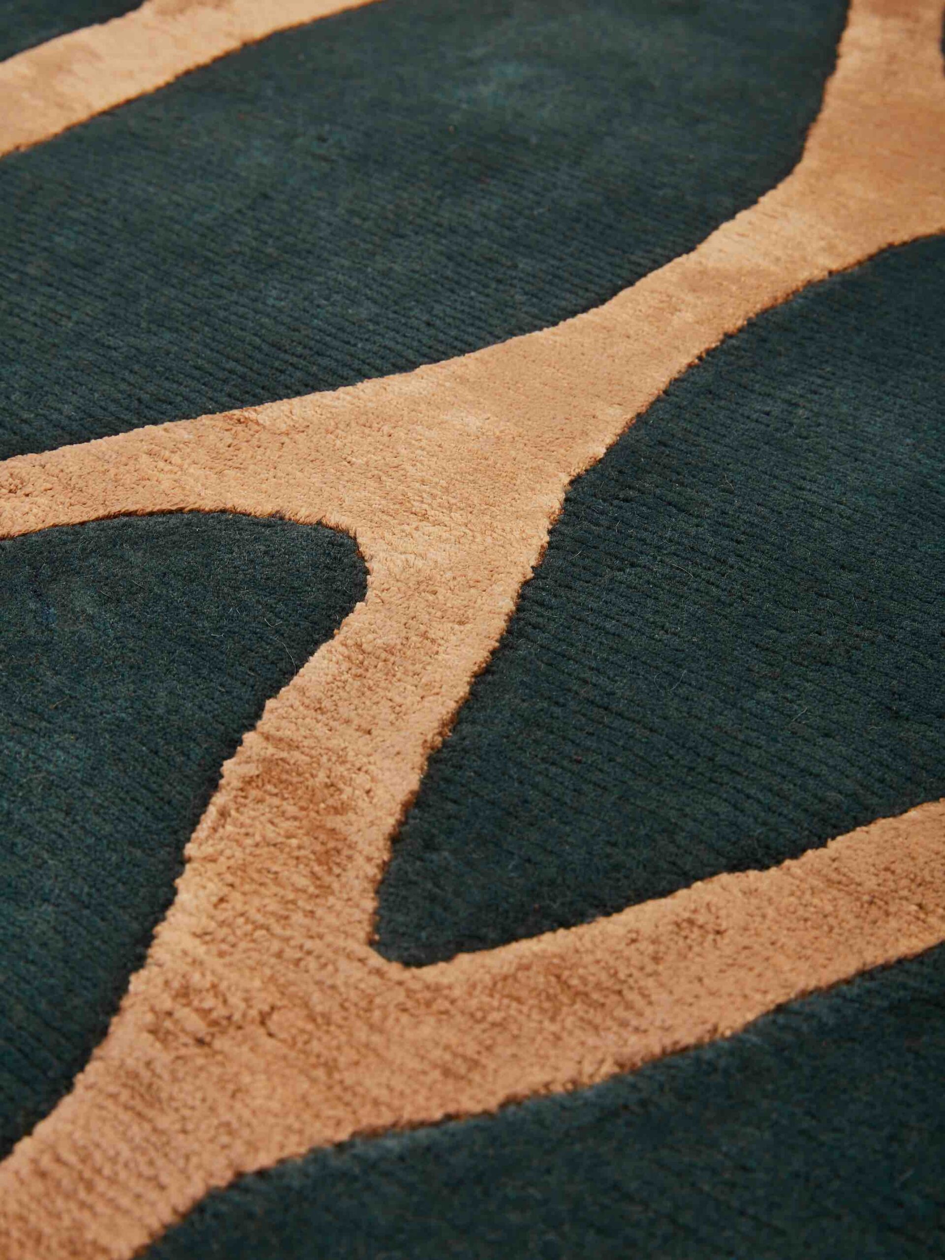 Net Hand-Woven Rug