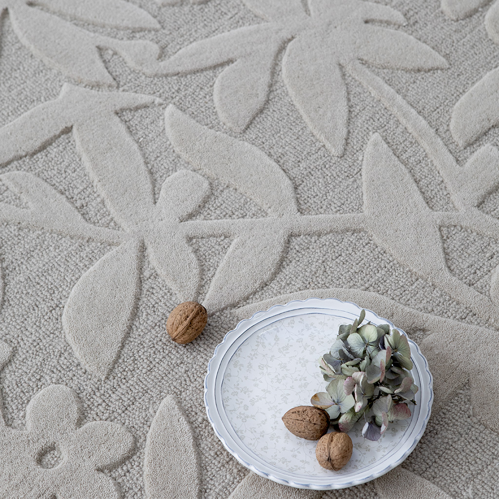 Cleavers Round Wool Rug