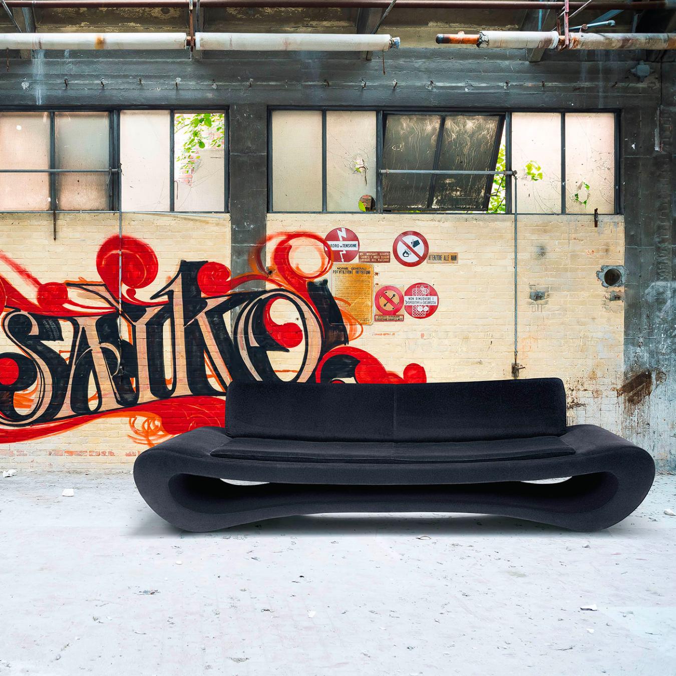 New Lips Black Artisan Sofa