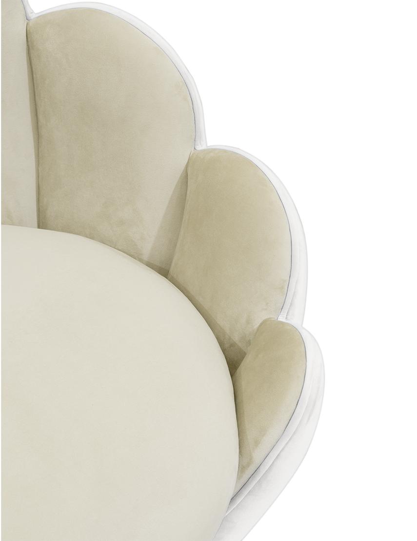 Lotus Serenity Plush Relaxation Chair