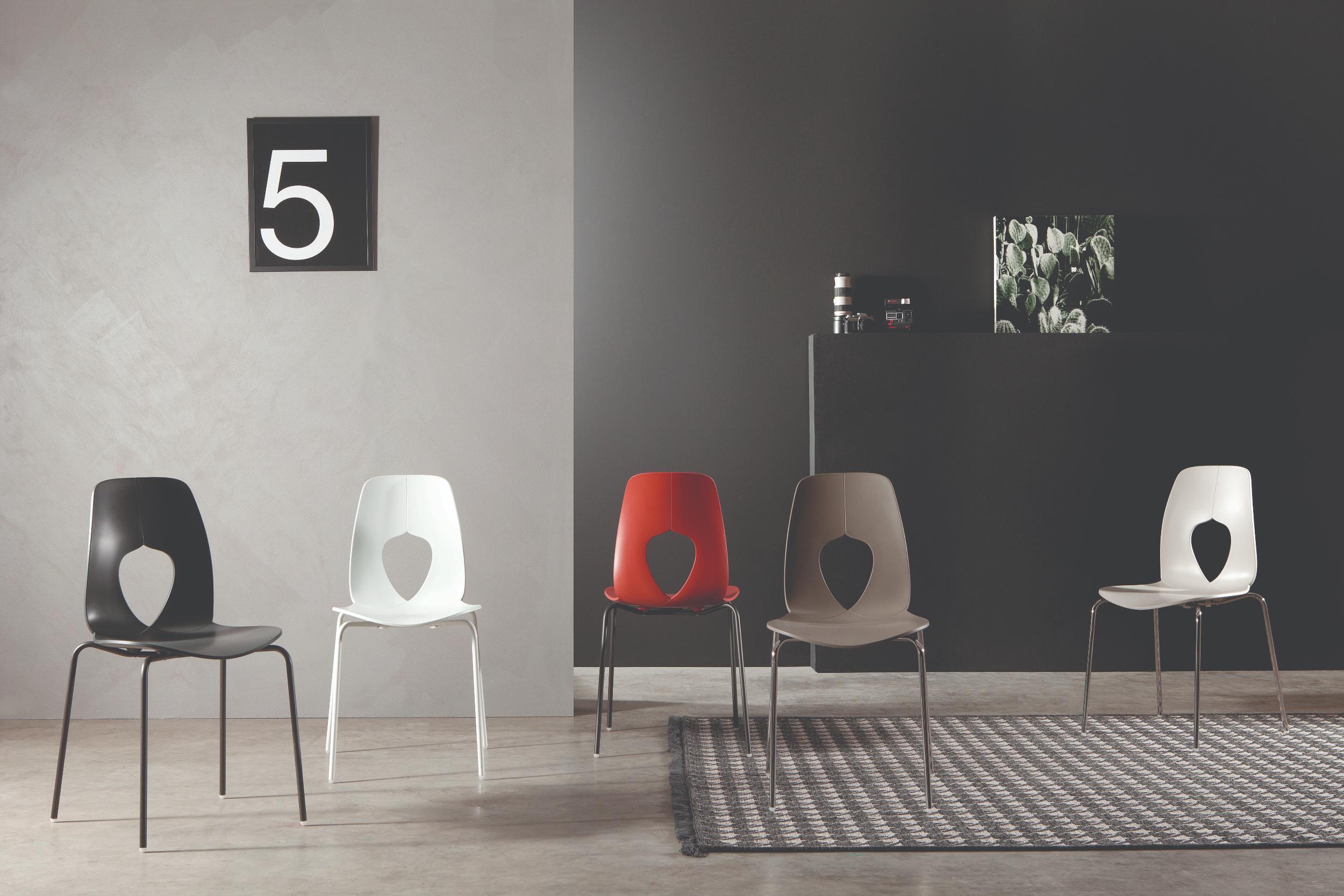 Hole Chair