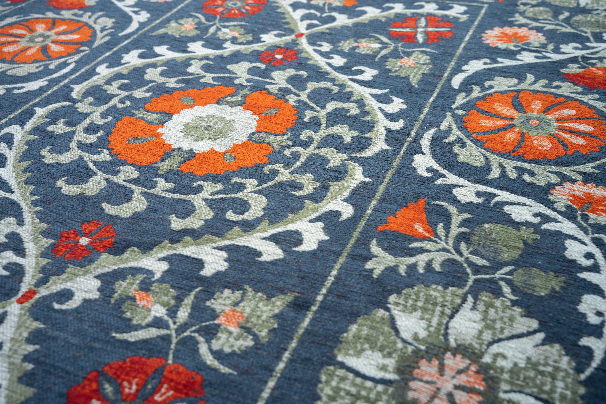 Scandinavian-Inspired Suzani Rug | Size: 280 × 390 cm