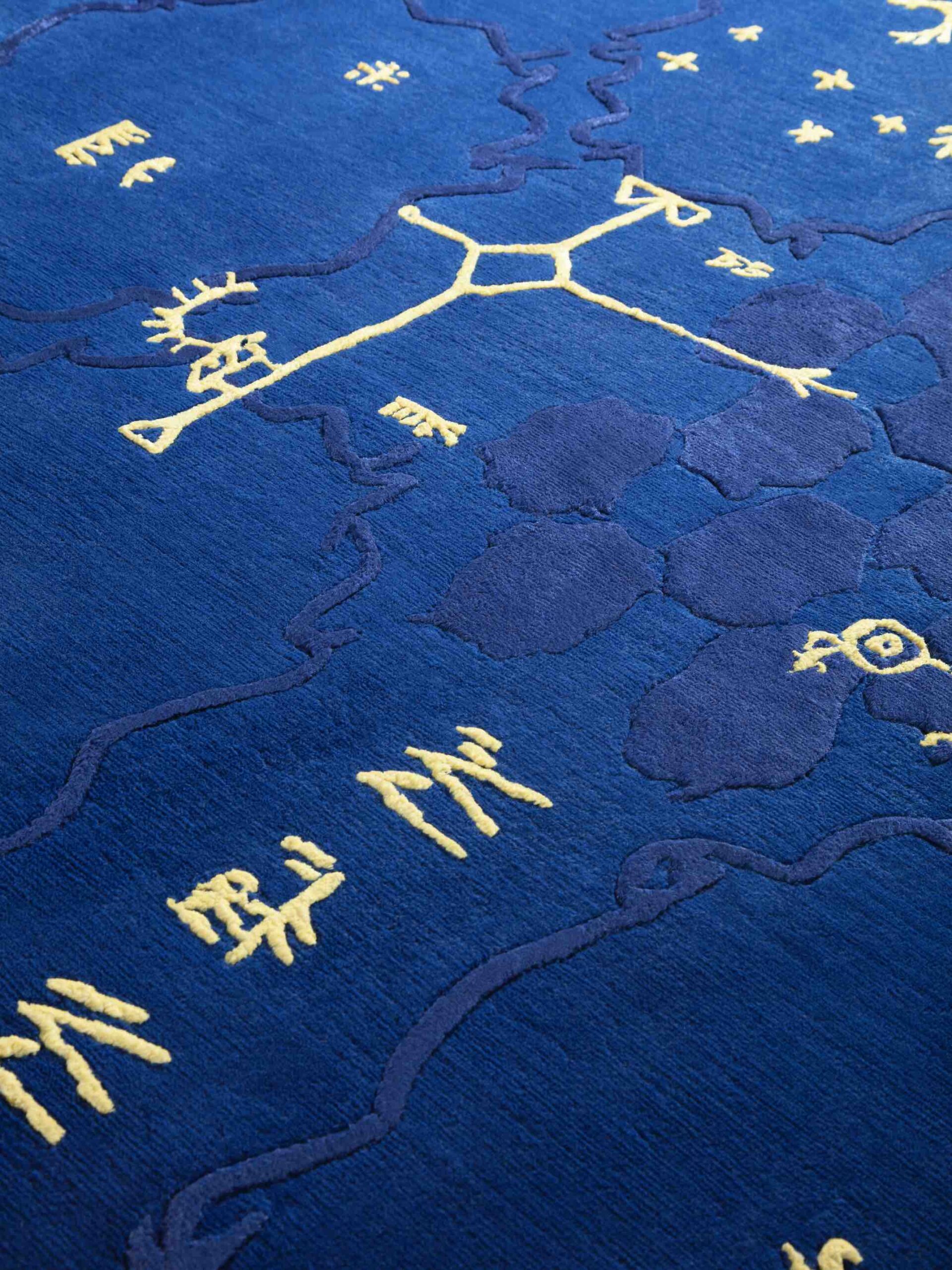Noaidi Designer Wool / Viscose Rug