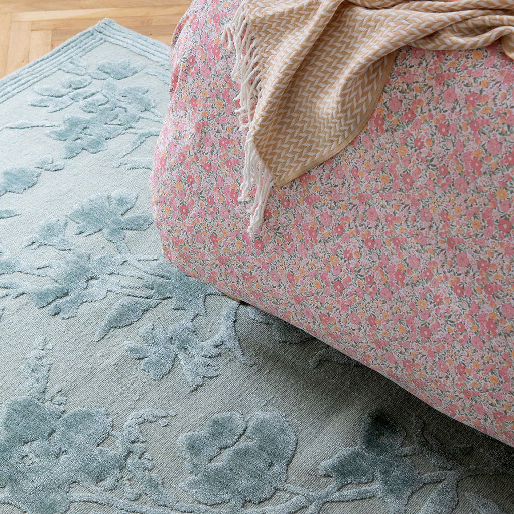 Rye Green Floral Hand-Woven Rug | Size: 170 x 240 cm