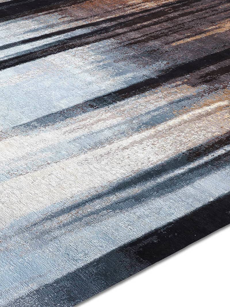 Woods Hand-Woven Exquisite Rug