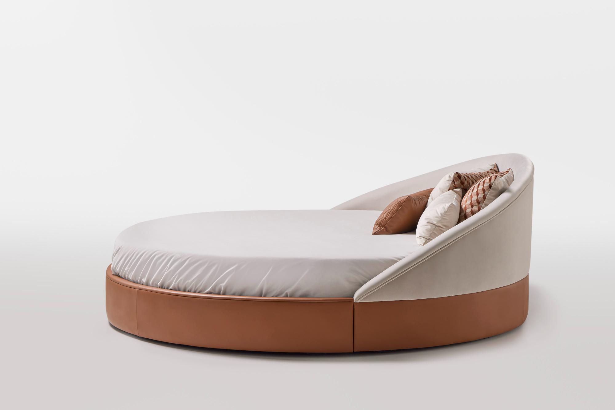 Arco Round Bed