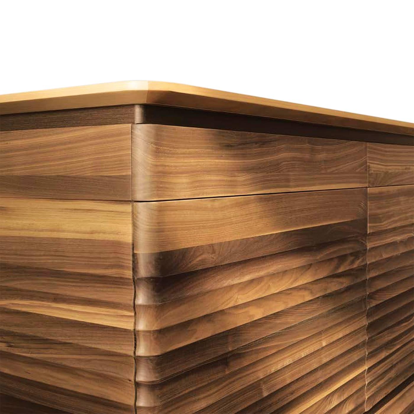 Sinuo Brown Elegant Sideboard
