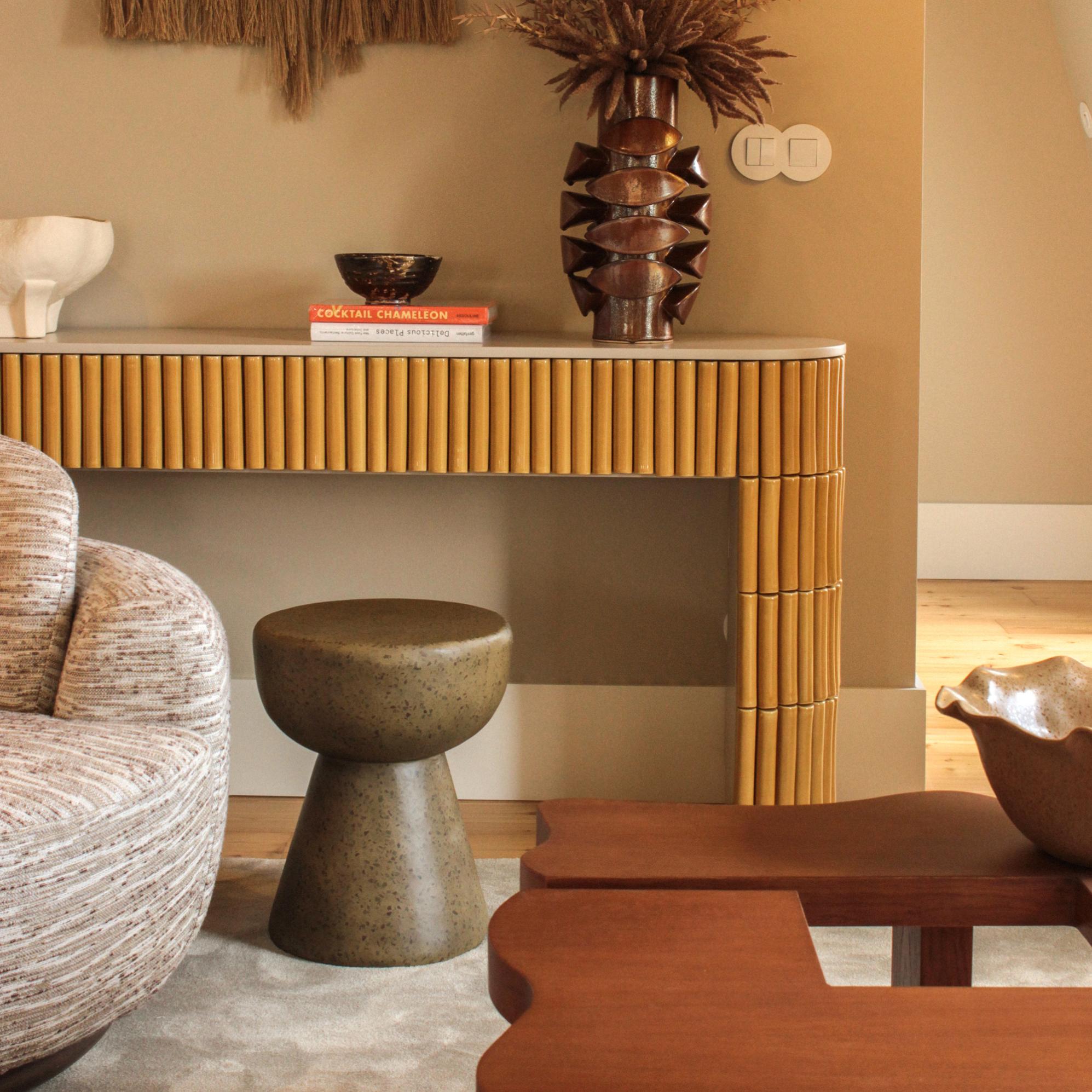 Nouvelle Vague Artisanal Console - 1