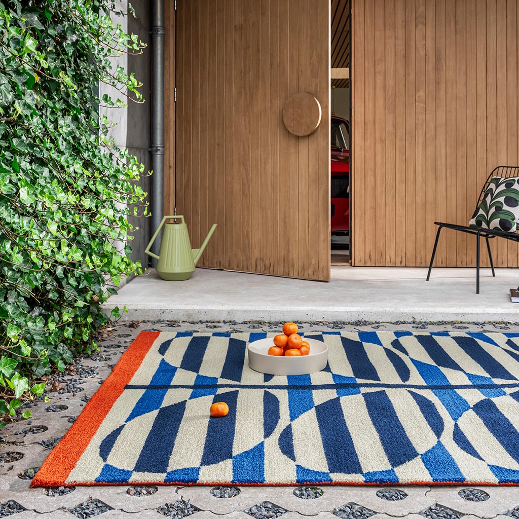 Striped Branch Azure Outdoor Rug | Size: 140 x 200 cm