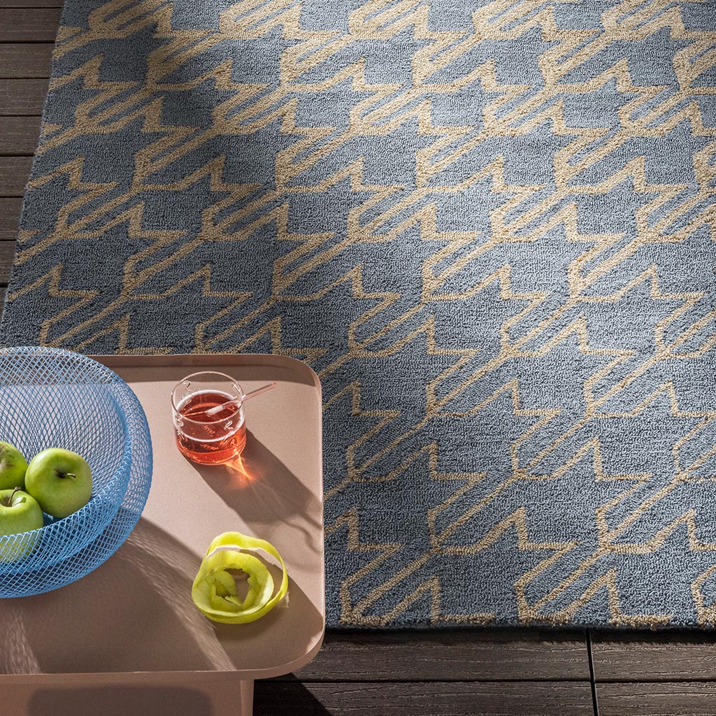 Houndstooth Blue Outdoor Rug | Size: 250 x 350 cm
