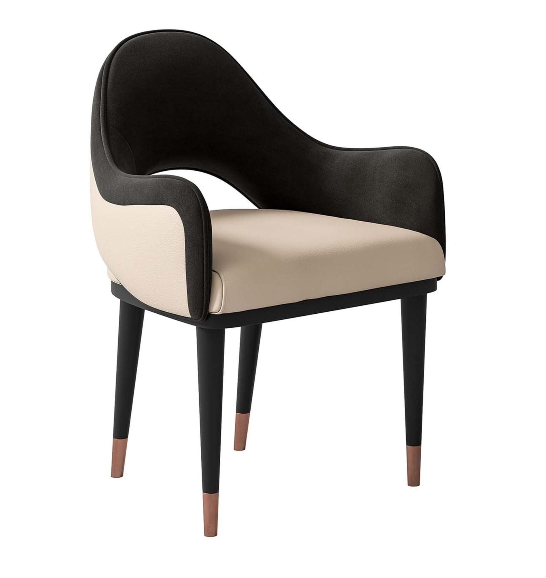 Luxe Chair With Armrests