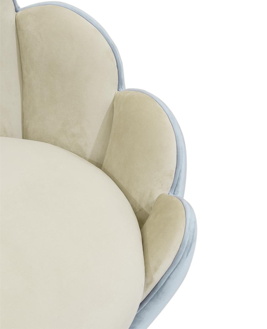 Lotus Serenity Plush Relaxation Chair