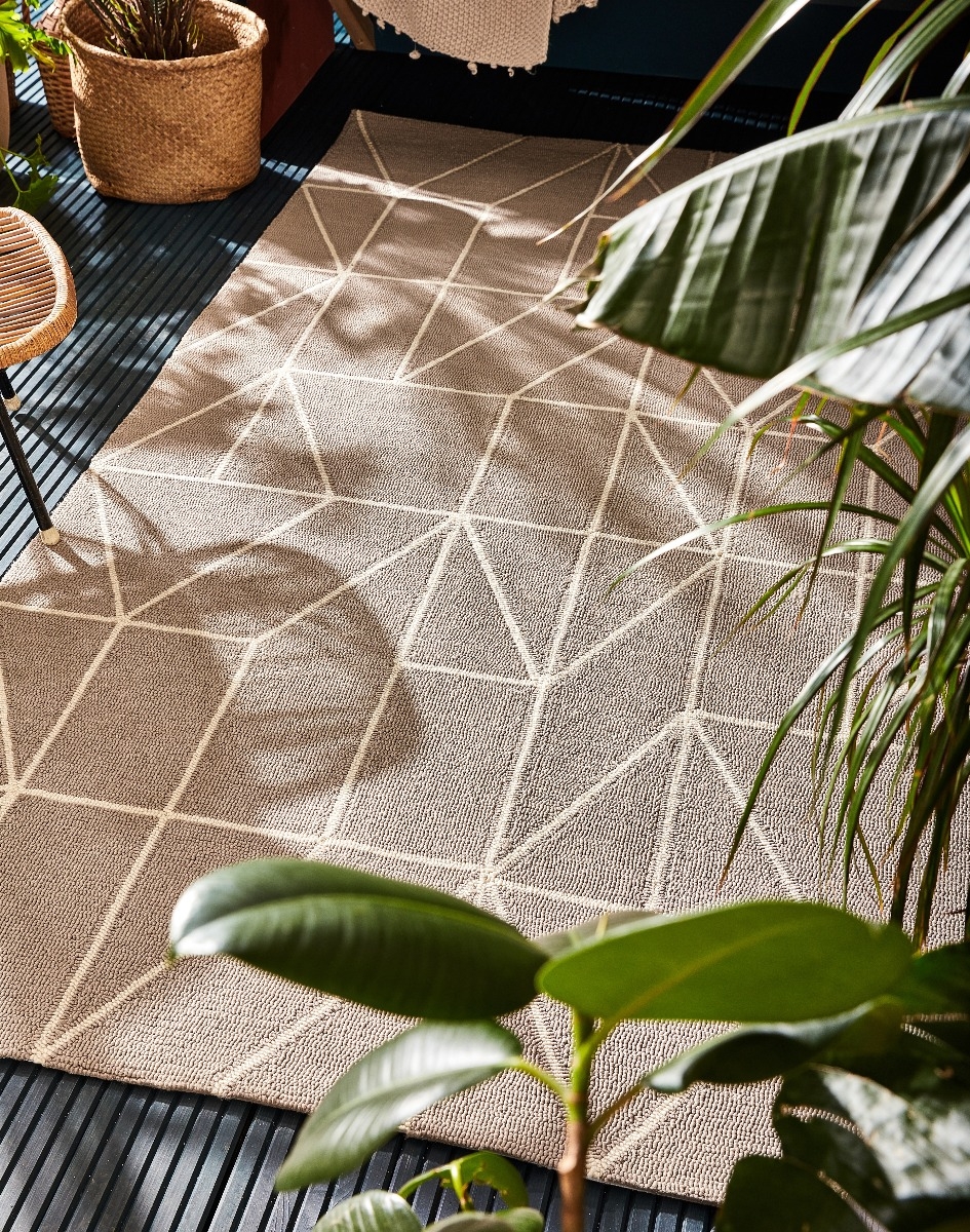 Steel Geometric Outdoor Hand-Woven Rug
