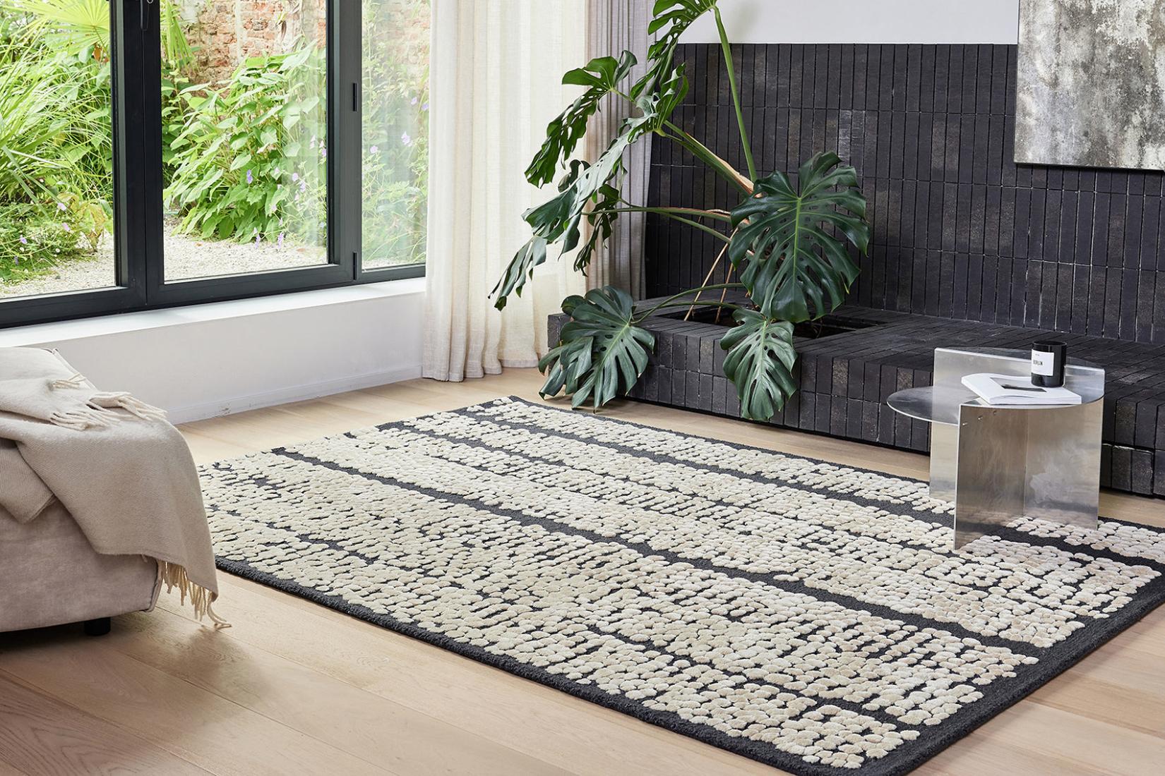 Pad Linen Black Elegant Rug | Size: 200 x 300 cm