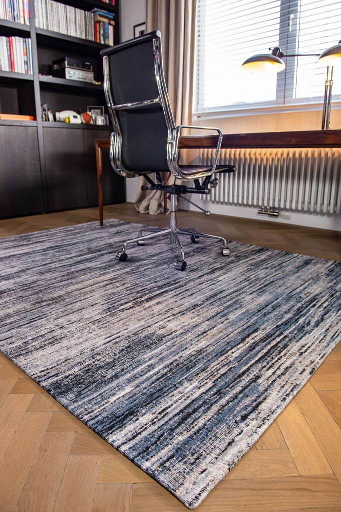 8875 Plural Greys Rug | Size: 230 x 330 cm