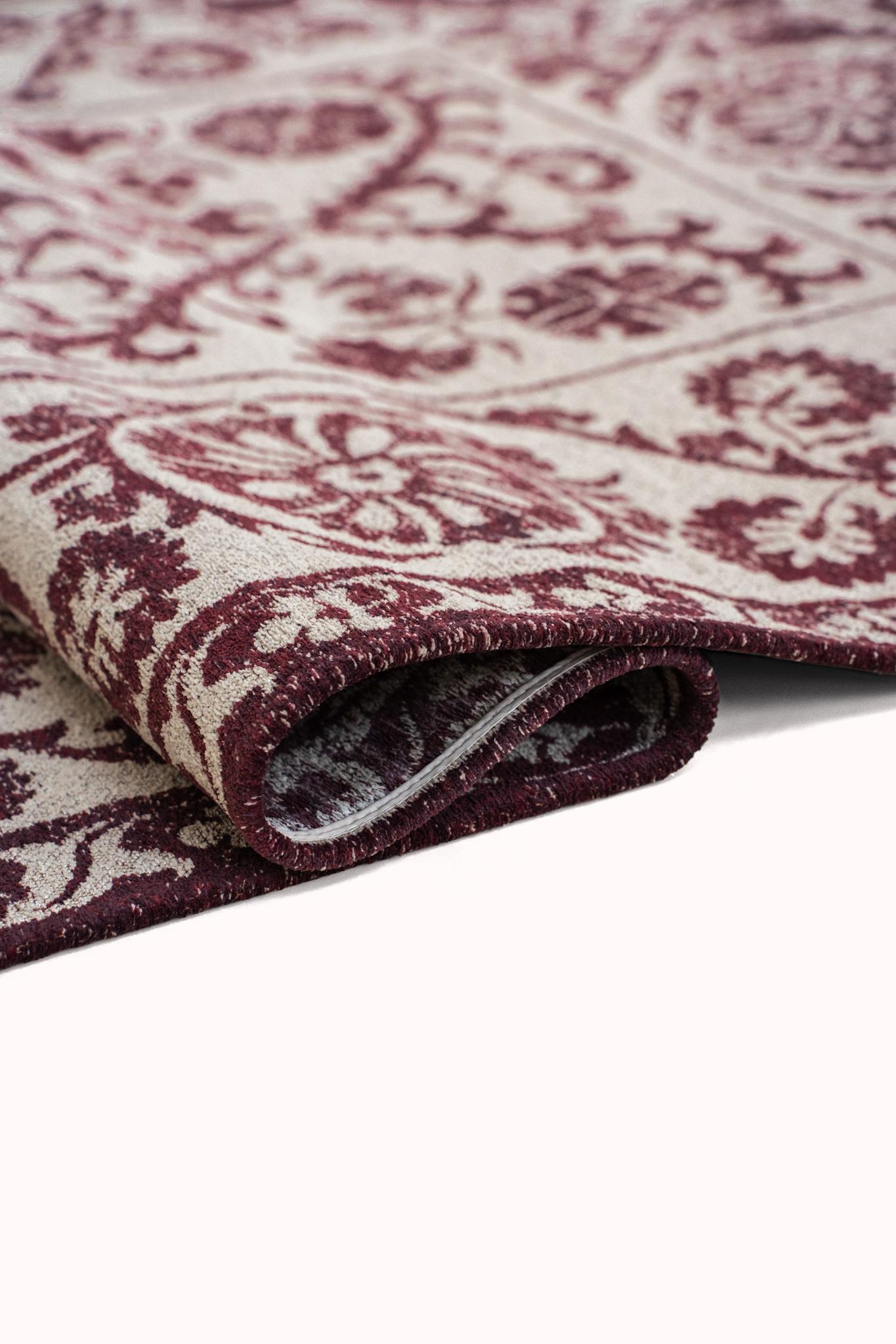 Burgundy Suzani Embroidered Rug | Size: 240 x 340 cm