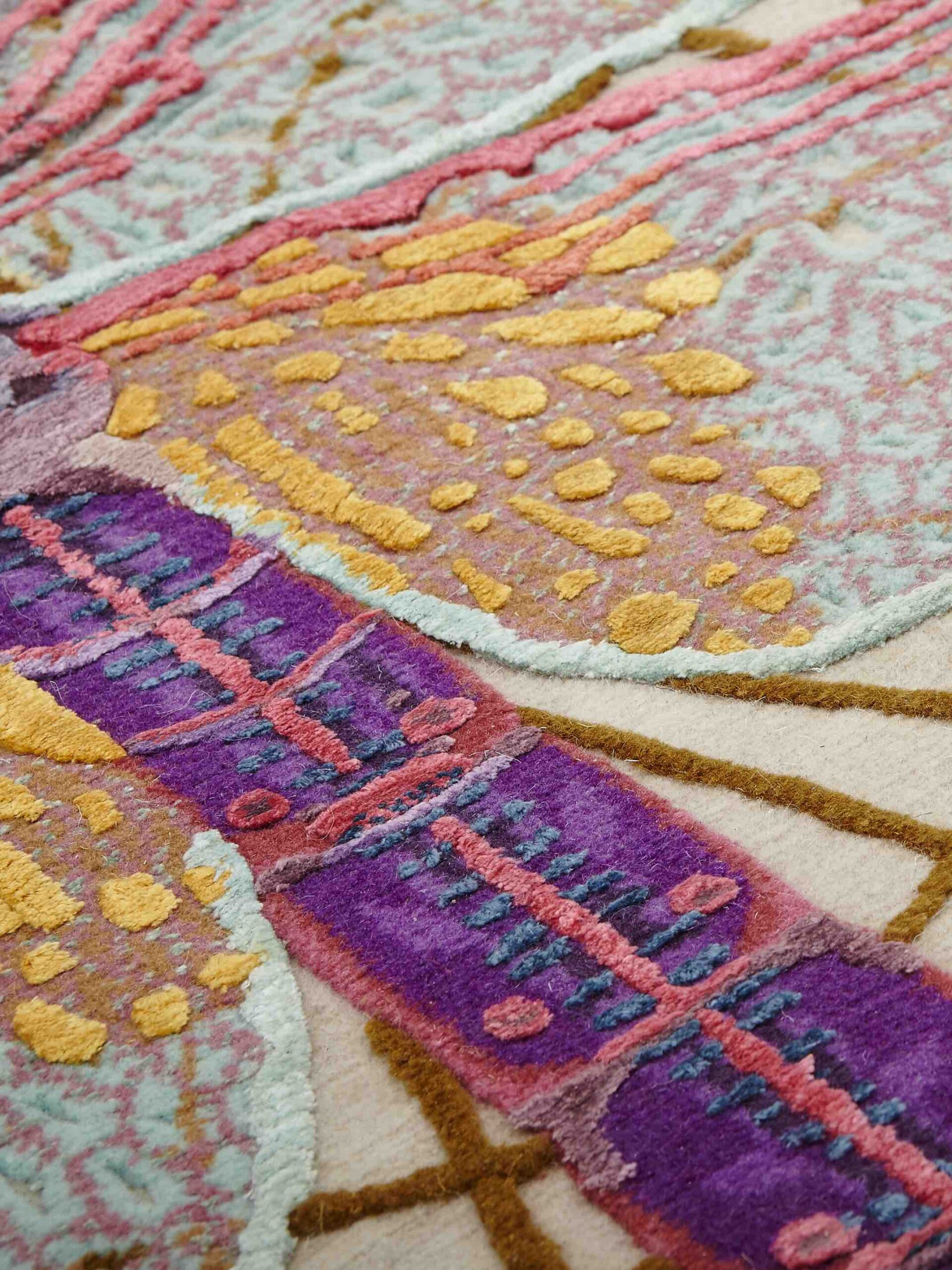 Trithemis Ardentis Agri Round Wool / Bamboo Silk Rug