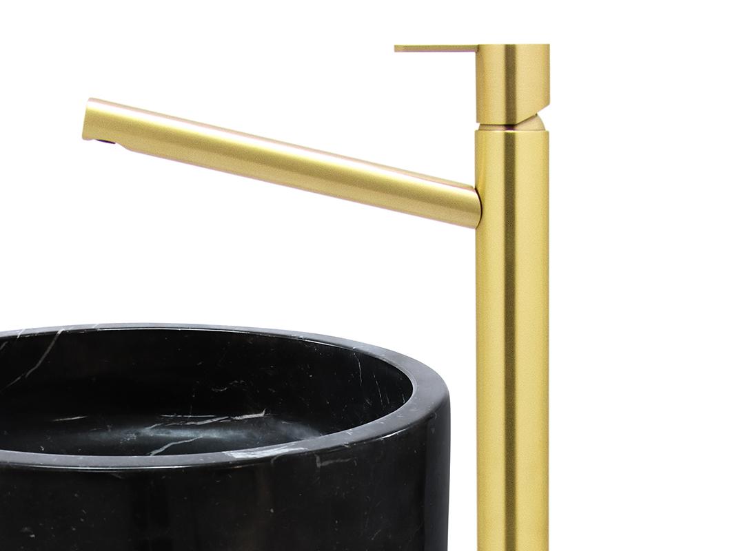 Carp-Inspired Artistic Pedestal Basin
