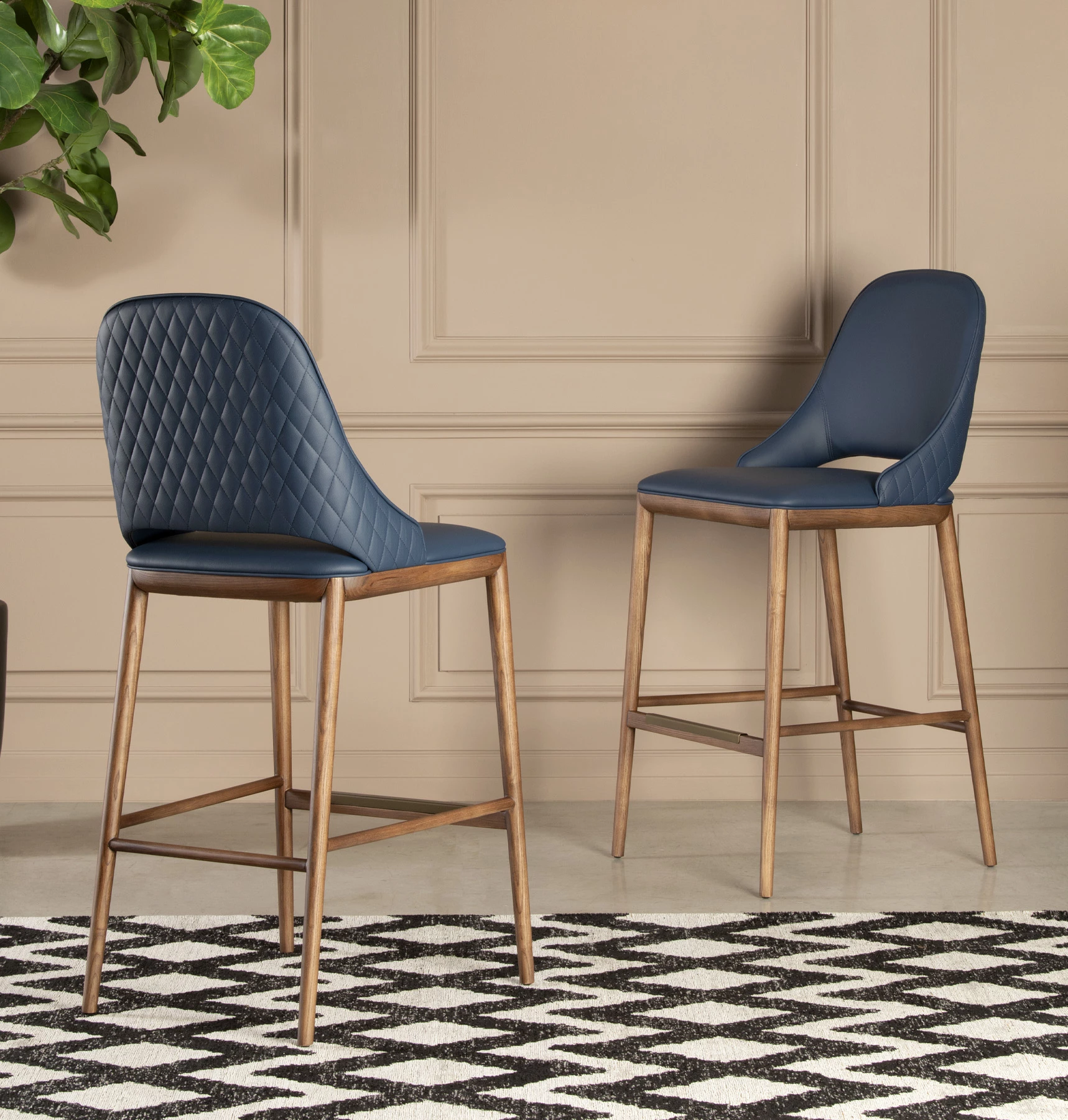 Malva Bar Stool