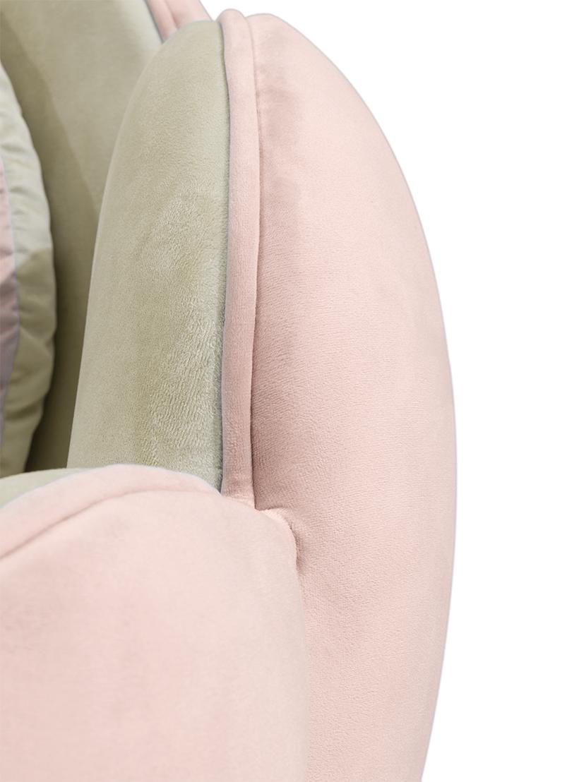 Lotus Serenity Plush Relaxation Chair