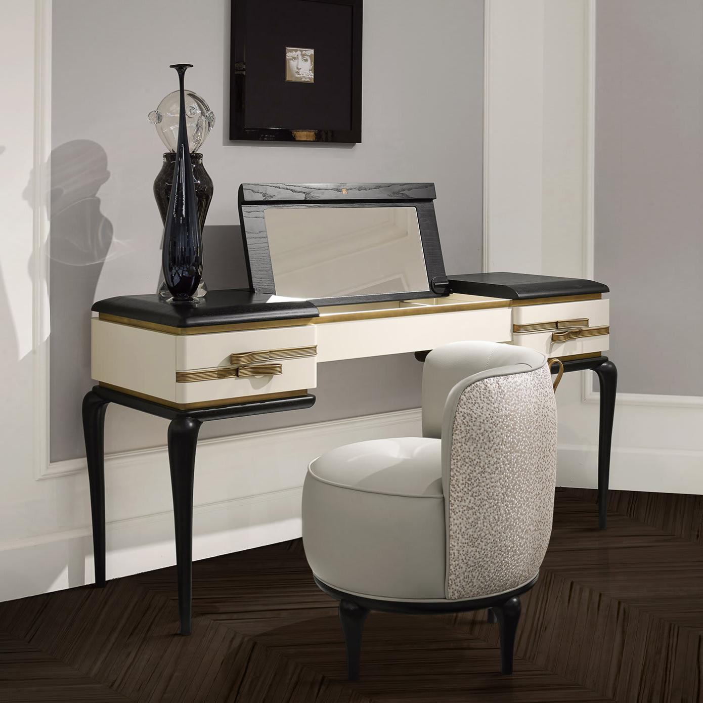 Luxury White Round Lounge Chair