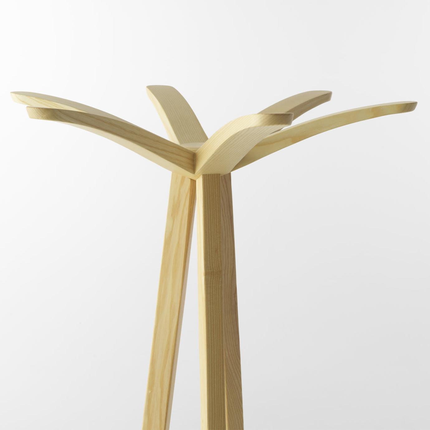 Daisy Coat Rack