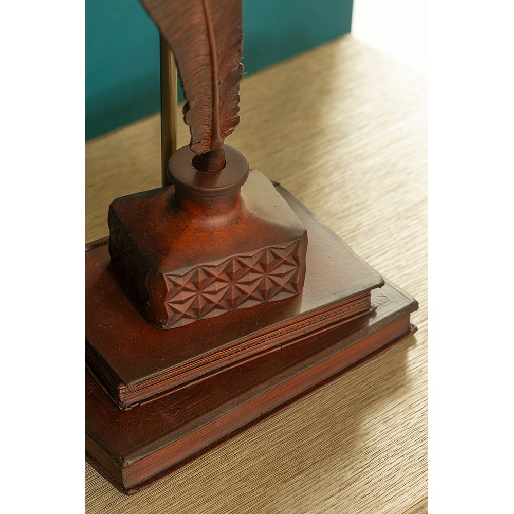 Tom Artisan Table Lamp