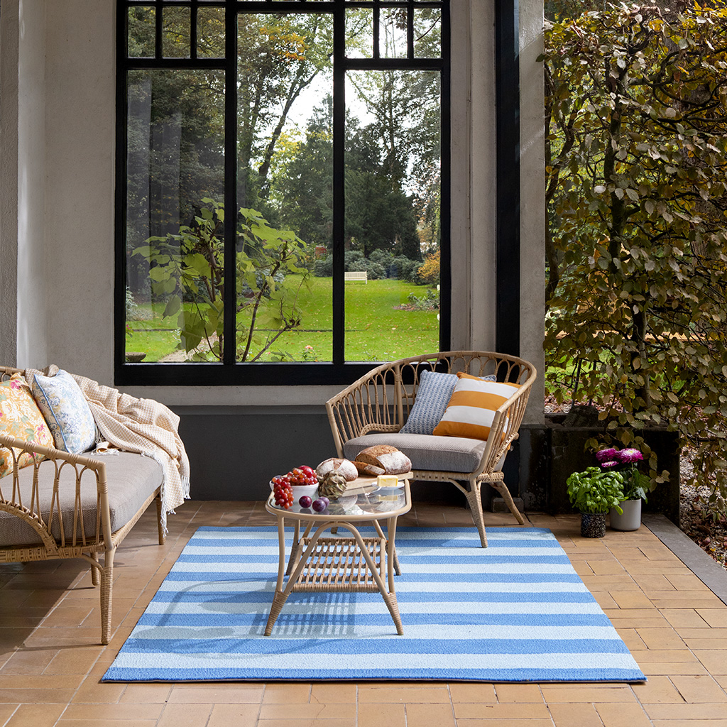Sky Blue Outdoor Rug | Size: 250 x 350 cm