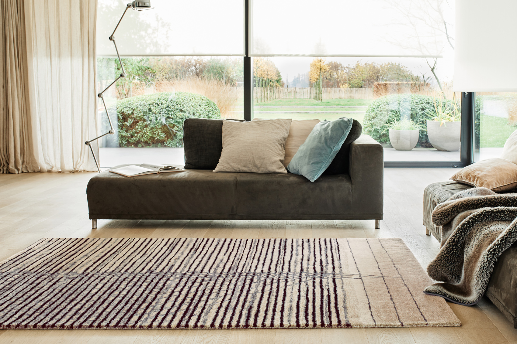 Pleats Wool & Viscose Hand-woven Luxury Rug