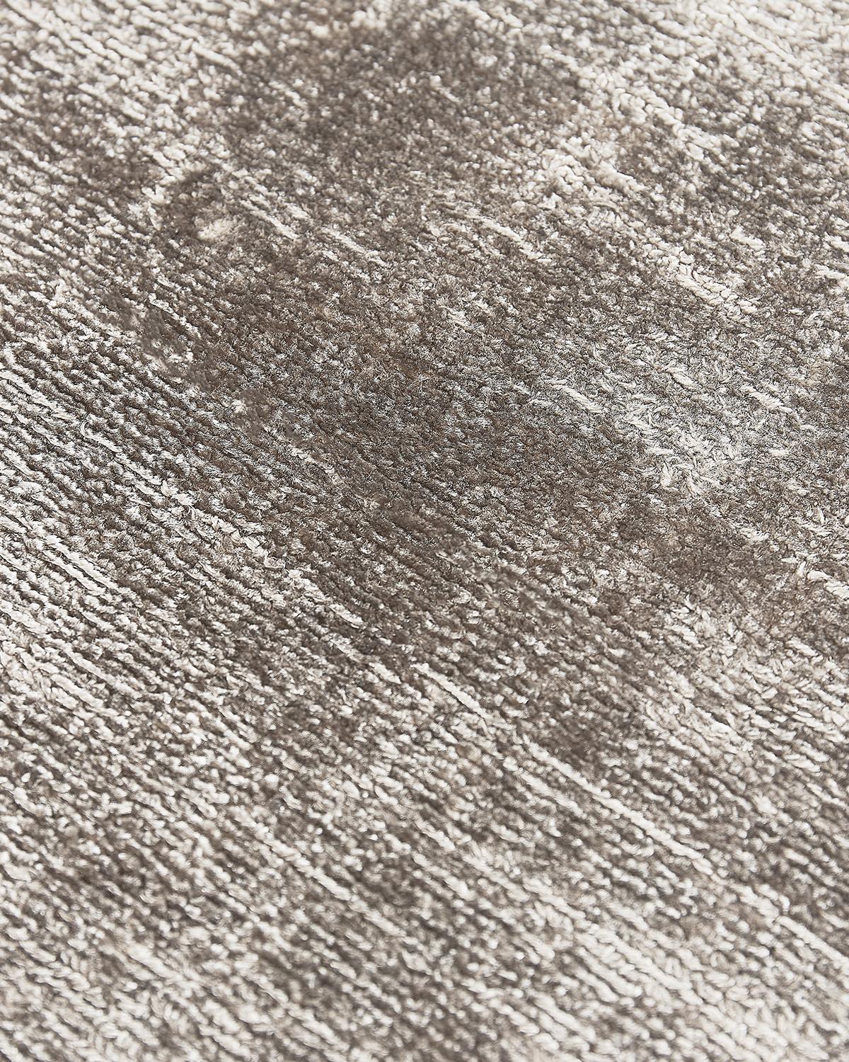 Handwoven Banana Silk Rug | Size: 270 x 360 cm