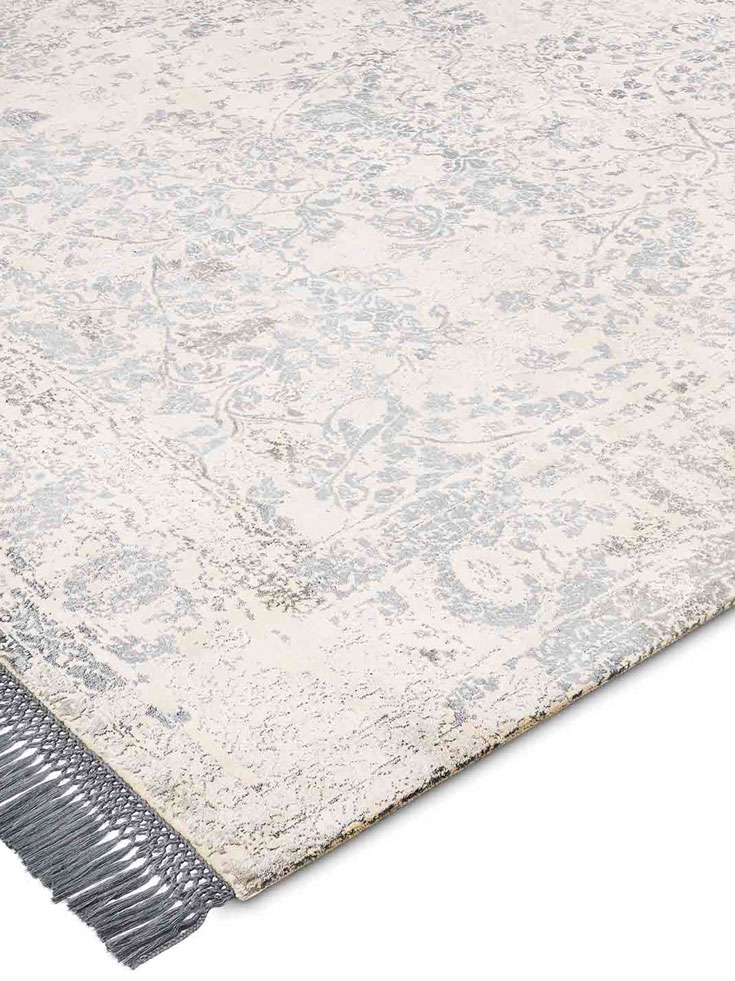 Silver Grey Hand-Knotted Wool / Silk Rug | Size: 274 x 365 cm