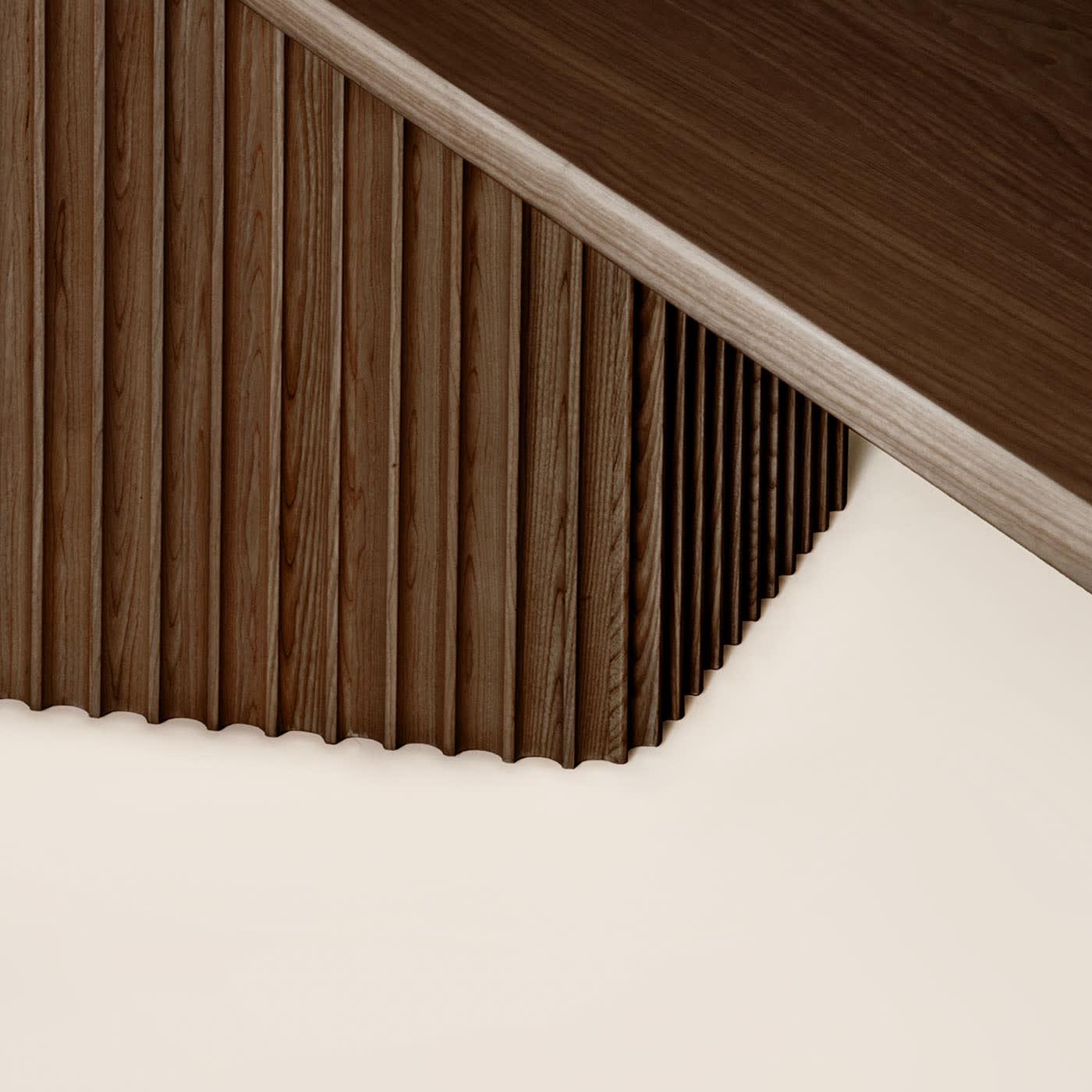 Basalto Brown Elegant Table