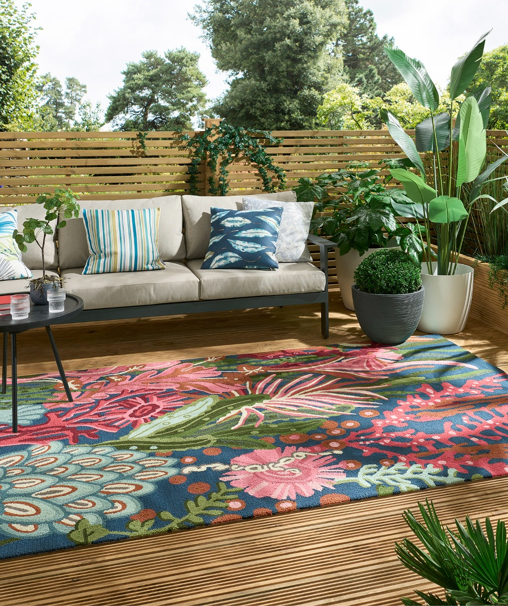 Hand-Tufted Outdoor Indian Rug
