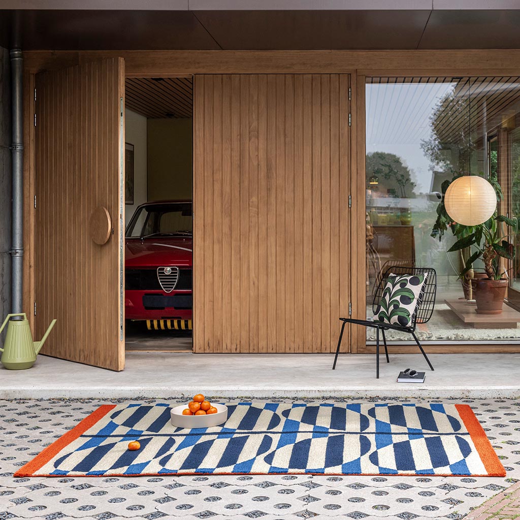 Striped Branch Azure Outdoor Rug | Size: 140 x 200 cm