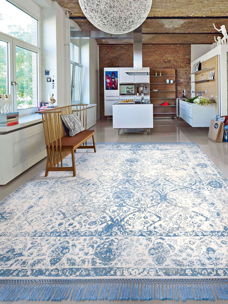 Light Blue Hand-Knotted Wool / Silk Rug | Size: 274 x 365 cm