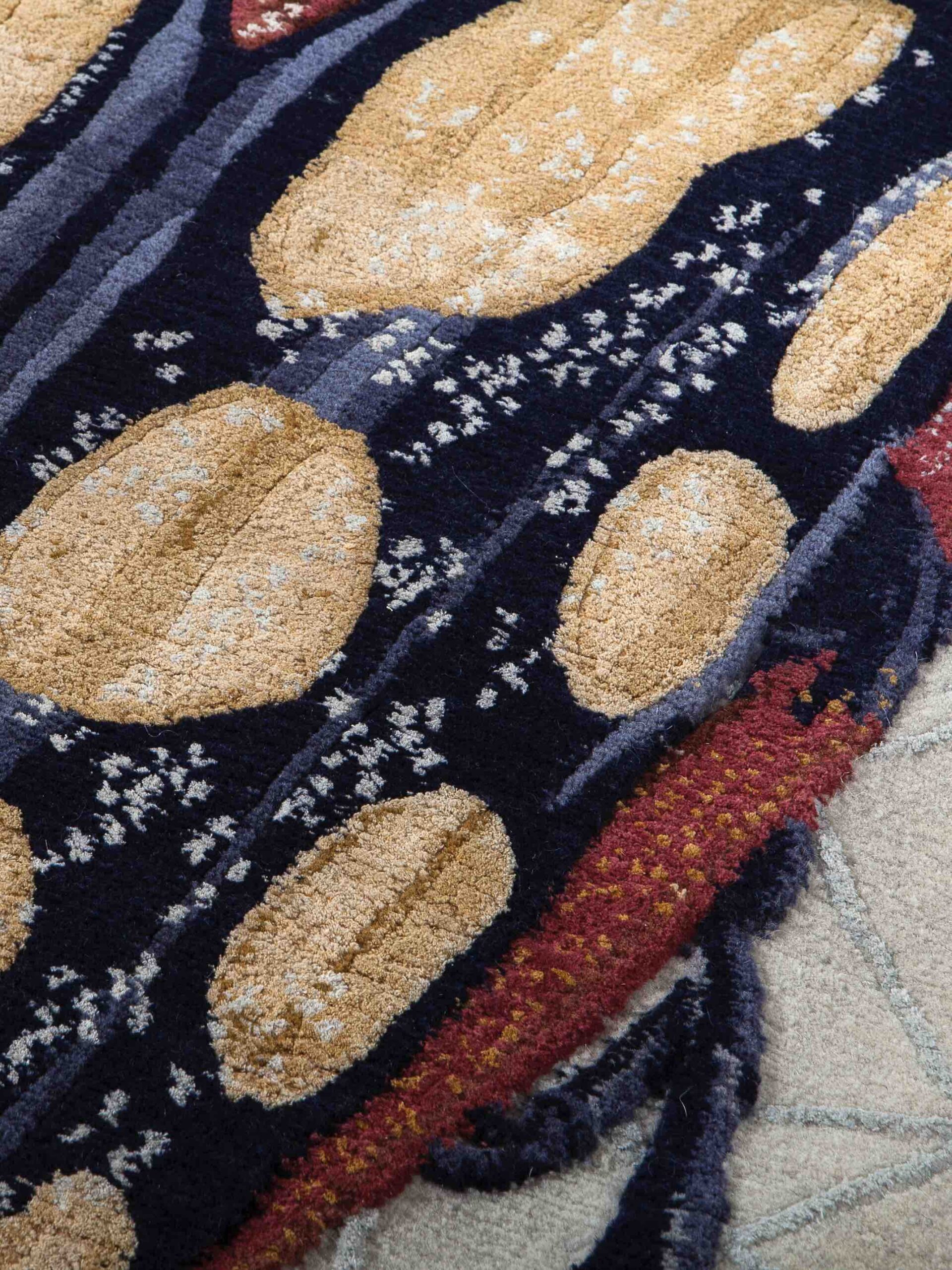 Amaurodes Round Luxury Wool / Bamboo Silk Rug