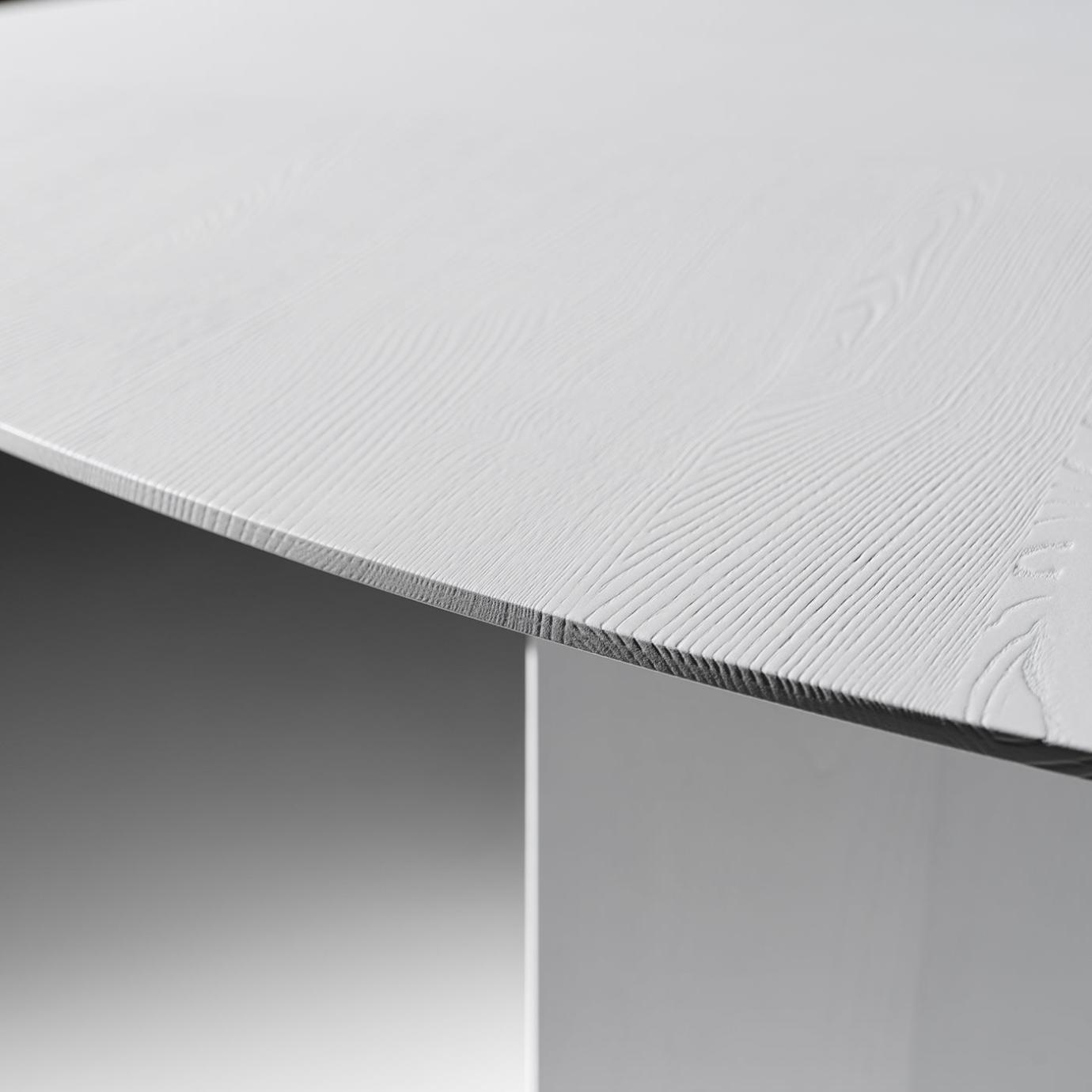 Praia Oval Dining Table
