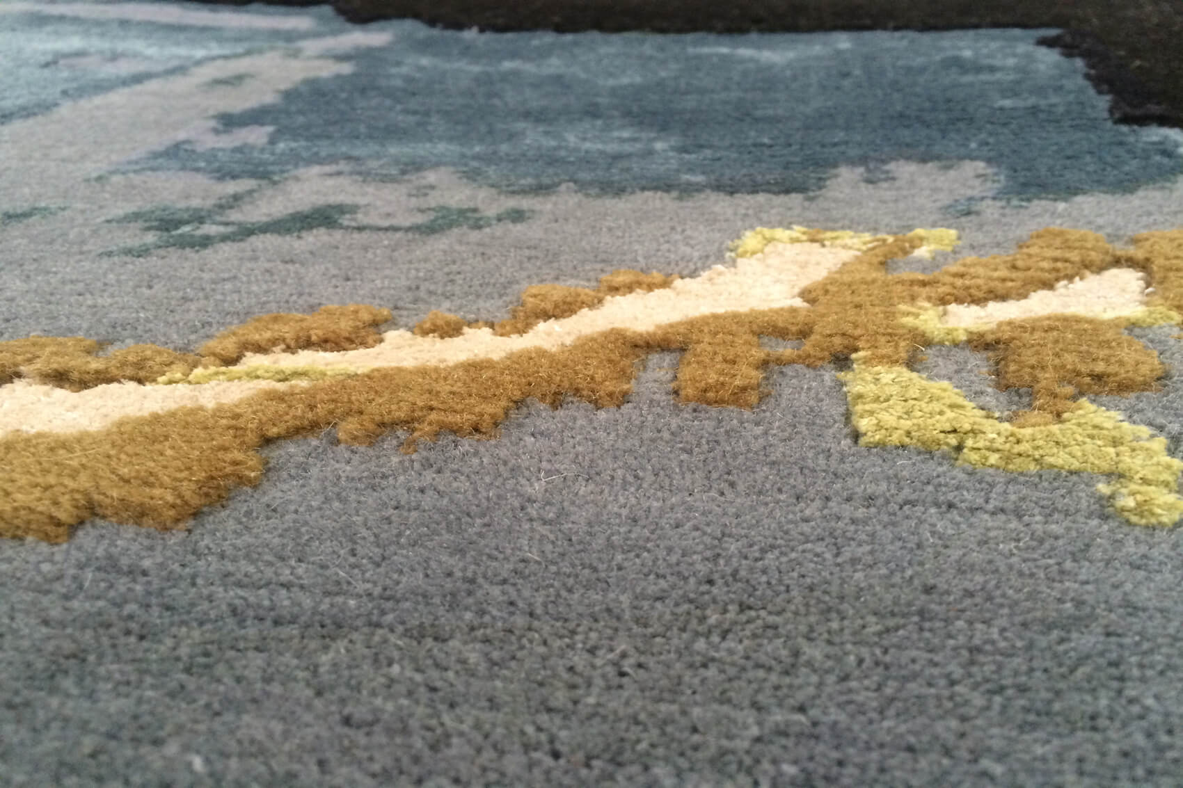 Shine Viscose / Wool Handwoven Luxury Rug | Size: 200 x 300 cm