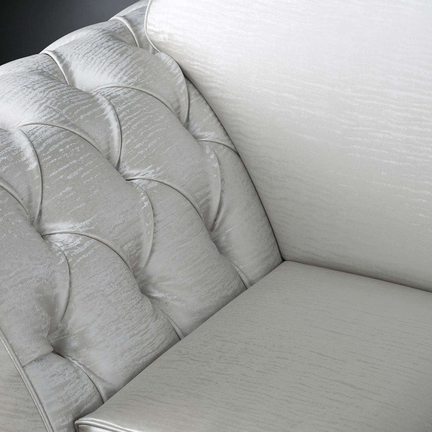 Silhouette White Rotating Armchair