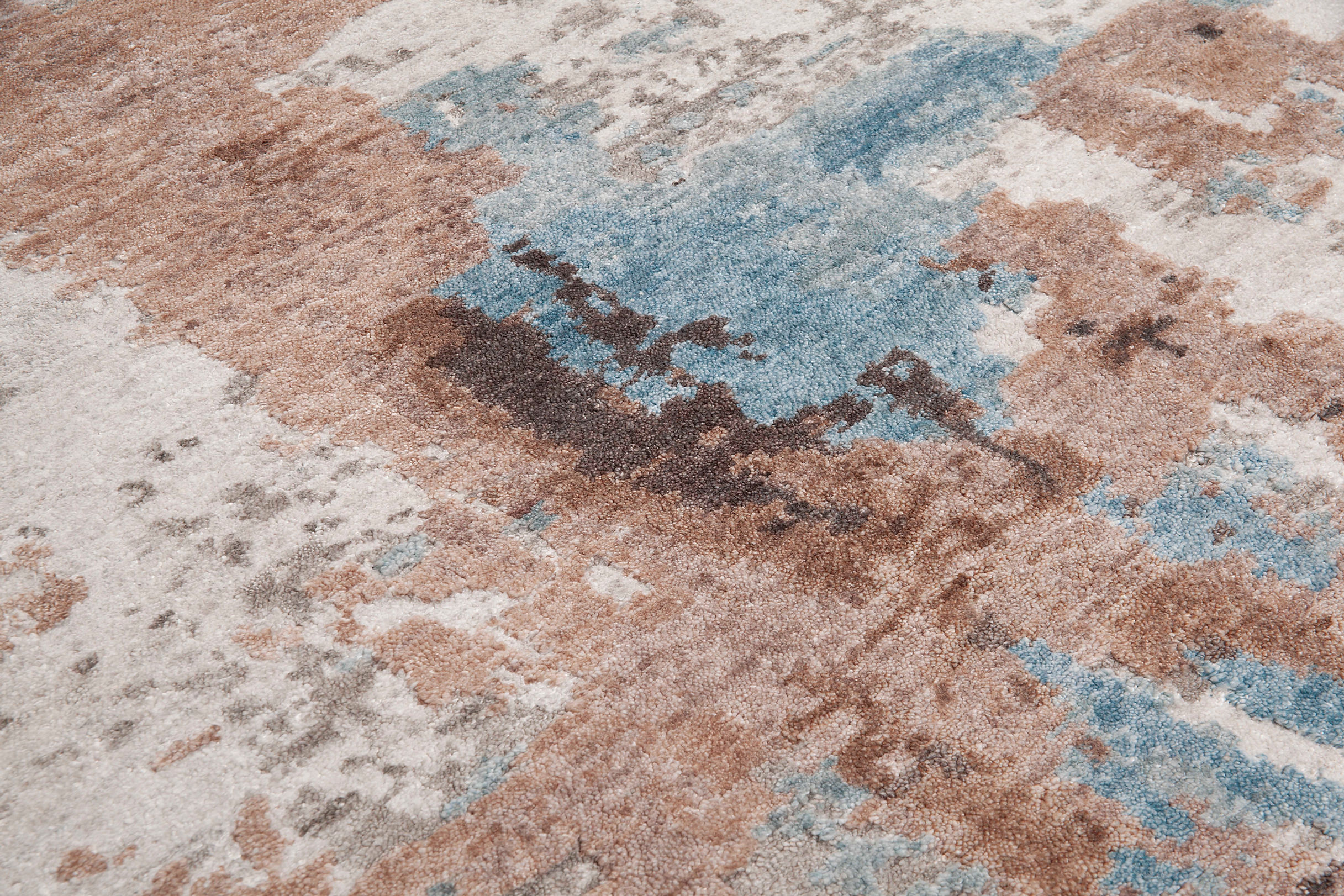 Loft Indian Hand-Knotted Rug | Size: 200 x 250 cm